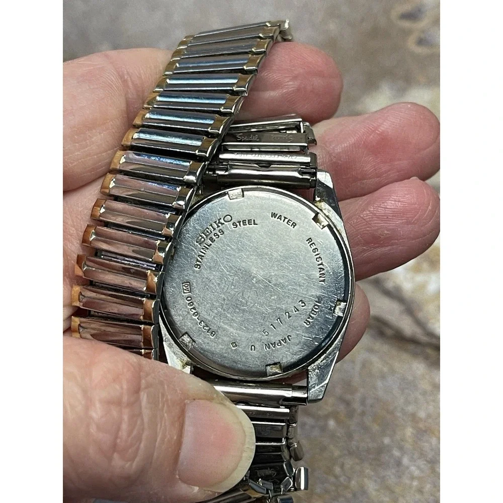 Vintage Seiko Men's Watch Japan Movement New Battery Installed 100' Water Depth